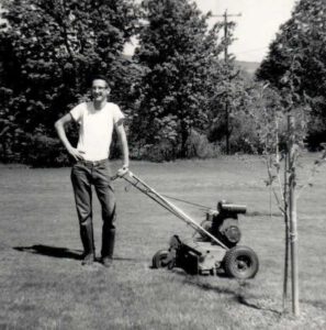 Brian Beals Mowing