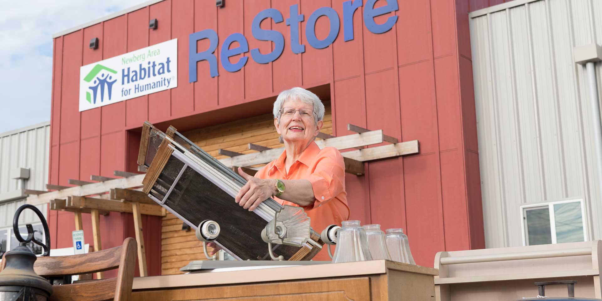 Friendsview resident at the Habitat for Humanity ReStore